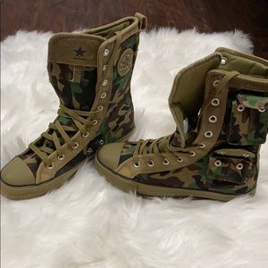 High top army print converse sneakers